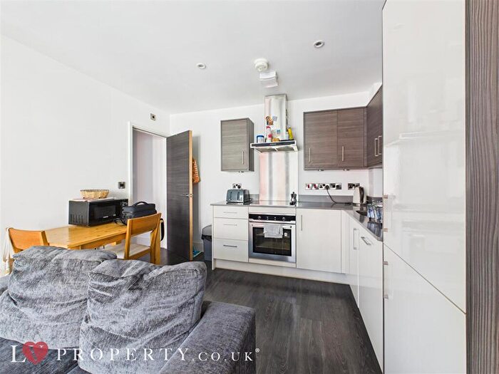 2 Bedroom Apartment To Rent In Carver Street, Birmingham, West Midlands, B1