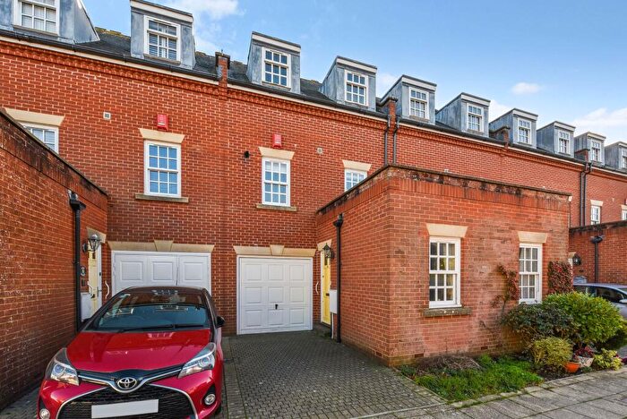 3 Bedroom Terraced House For Sale In School Lane, Emsworth, PO10