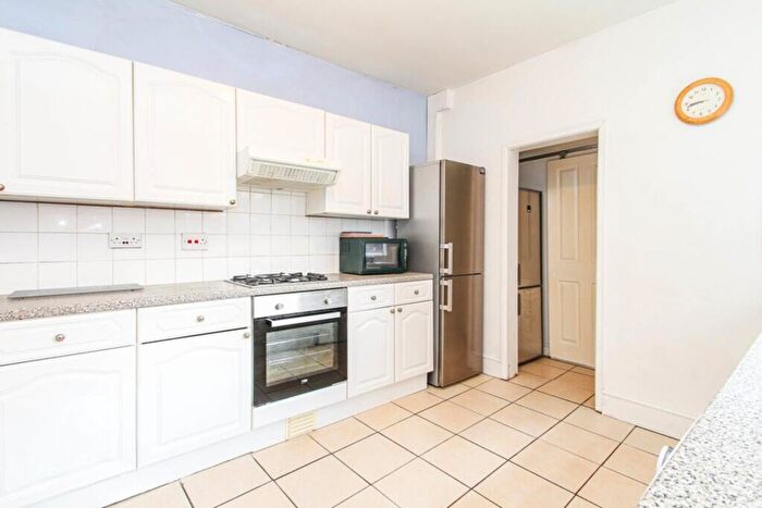 1 Bedroom Detached House To Rent In Noel Street, Nottingham, NG7