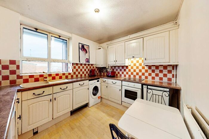 3 Bedroom Apartment To Rent In Flat, Oban House, Oban Street, London, E14