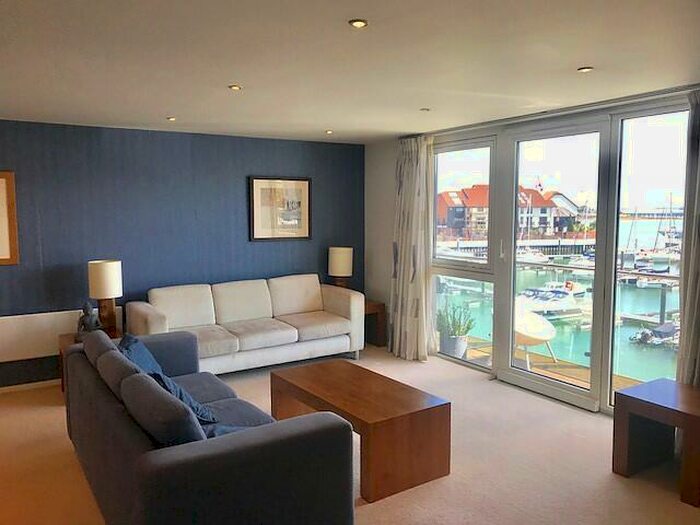 2 Bedroom Apartment To Rent In Sundowner, Ocean Village, Southampton, SO14