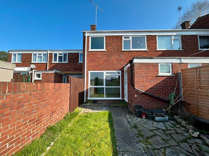 3 Bedroom Terraced House To Rent In Pinewood Park, Farnborough, GU14