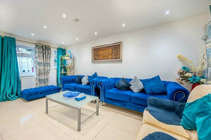 4 Bedroom House To Rent In Lincoln Road, Plaistow, London, E13