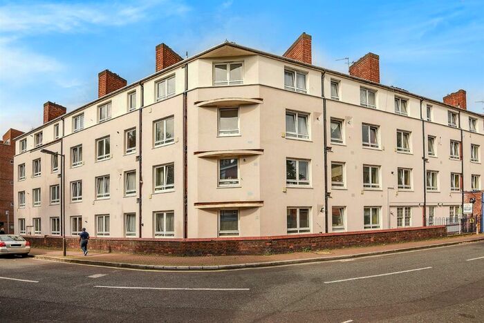 2 Bedroom Flat To Rent In Irwell Estate, Neptune Street, London, SE16