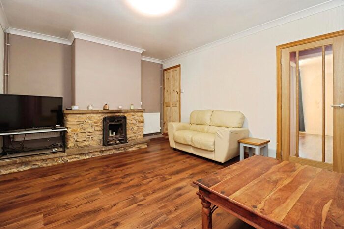 3 Bedroom Terraced House For Sale In Glendon Road, Rothwell, Kettering, NN14