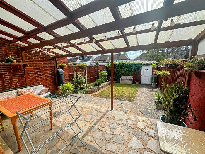 3 Bedroom End Of Terrace House To Rent In Carr Road, Northolt, UB5
