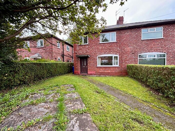 3 Bedroom Semi-Detached House For Sale In Broseley Avenue, Didsbury, M20