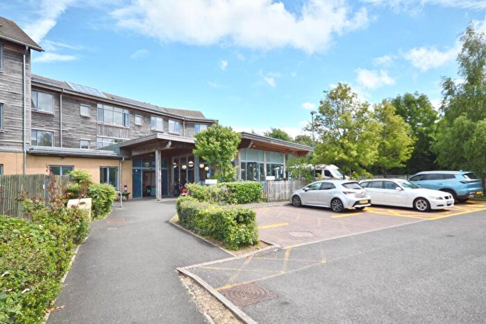2 Bedroom Apartment For Sale In Queens Road, Bishopsworth, Bristol, BS13