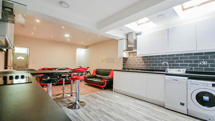 7 Bedroom Terraced House To Rent In Bournbrook Road, Selly Oak, Birmingham, B29