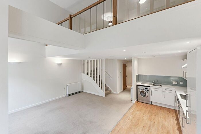 1 Bedroom Flat For Sale In George Street, Perth, PH1