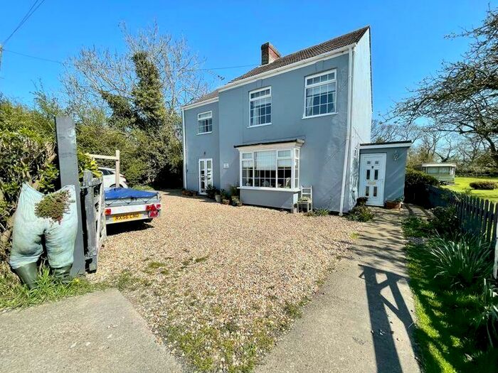 4 Bedroom Detached House For Sale In Alford Road, Thoresthorpe, Alford, LN13
