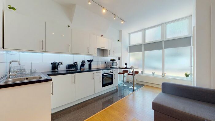 2 Bedroom Flat To Rent In Acton Lane, London, W4