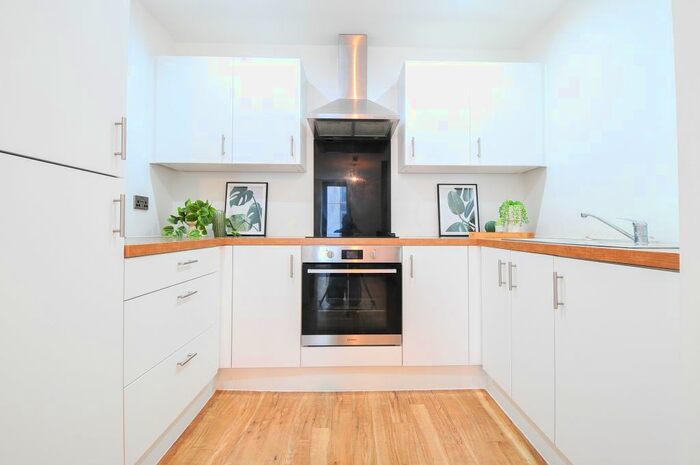 1 Bedroom Flat To Rent In Michigan Avenue, Salford, M50