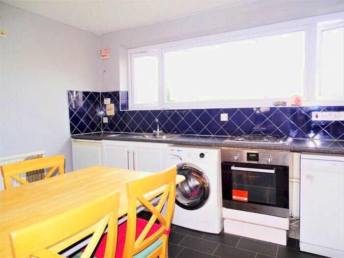 4 Bedroom Town House To Rent In Corban Road, Hounslow TW3