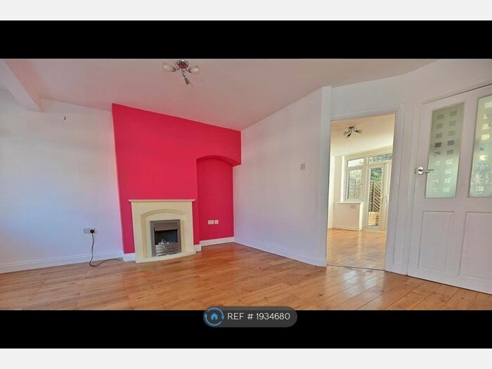 3 Bedroom Terraced House To Rent In Thurlow Gardens, Ilford, IG6