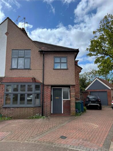 3 Bedroom Semi-Detached House To Rent In Vale Croft, Pinner, Middlesex, HA5