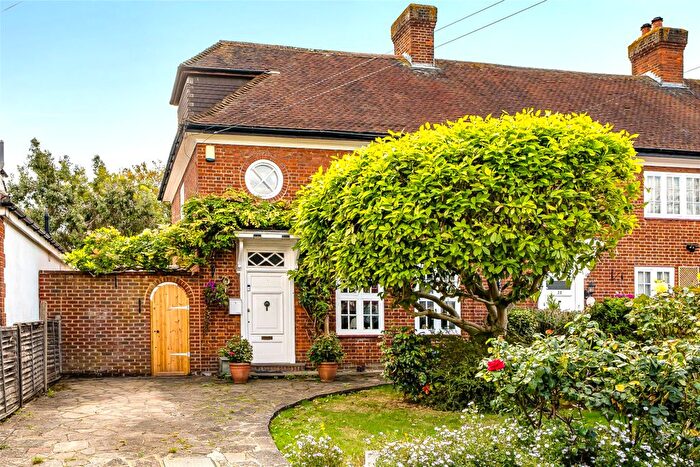 3 Bedroom End Of Terrace House For Sale In St. Georges Road, Wallington, SM6