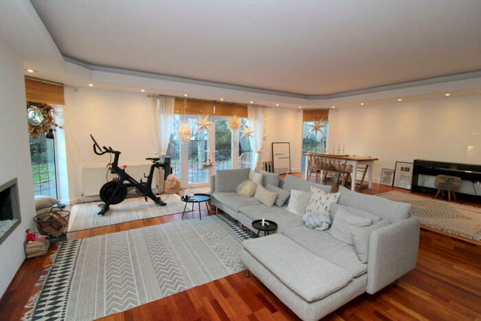 3 Bedroom House To Rent In Fonthill Road, Hove, BN3