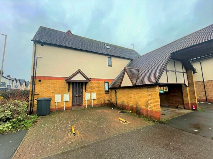 1 Bedroom Flat To Rent In Star Street, Ware, SG12