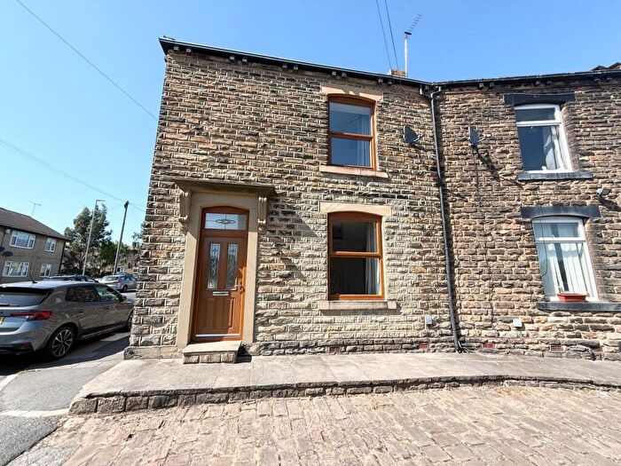 2 Bedroom End Of Terrace House To Rent In Armitage Square, Pudsey, West Yorkshire, LS28