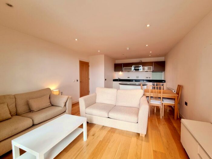 2 Bedroom Apartment To Rent In Watermans Place Wharf Approach Leeds, LS1