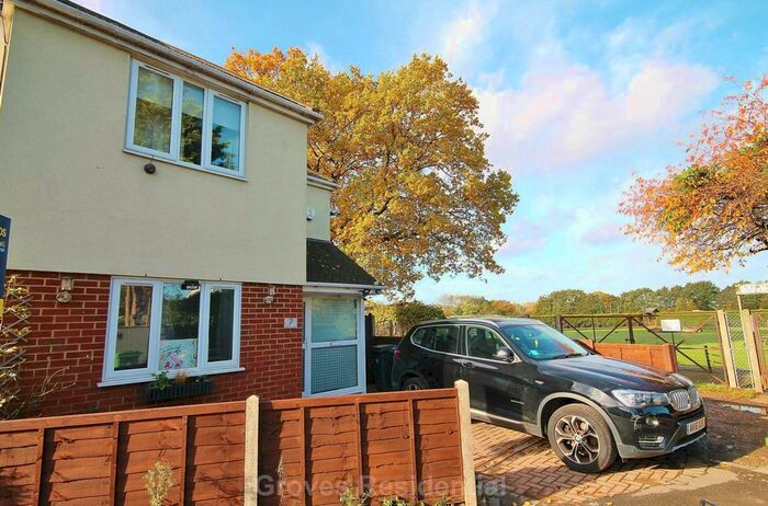 3 Bedroom Semi-Detached House To Rent In Woodies Lane, New Malden, KT3