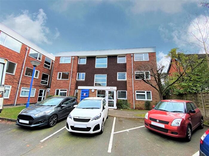 2 Bedroom Flat To Rent In Old Warwick Road, Solihull, B92