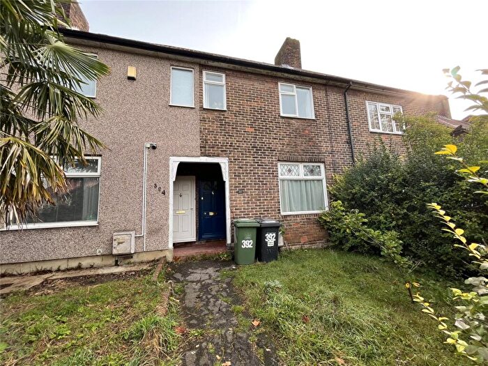 2 Bedroom Terraced House To Rent In Downham Way, Bromley, BR1