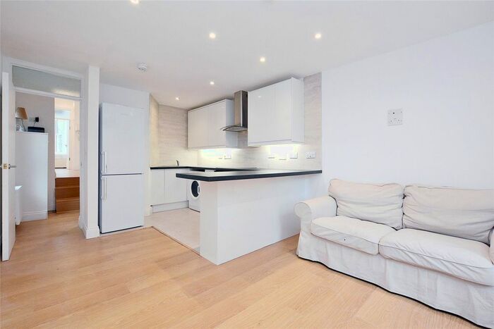 3 Bedroom Flat To Rent In Croxley Road, Maida Vale, London, W9