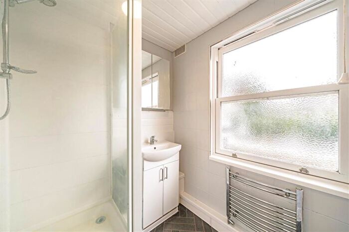 2 Bedroom Flat To Rent In Brandram Road, Lee, SE13