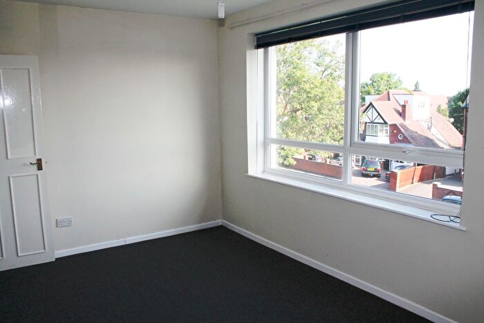 1 Bedroom Flat To Rent In Forest Court, Birmingham, B13