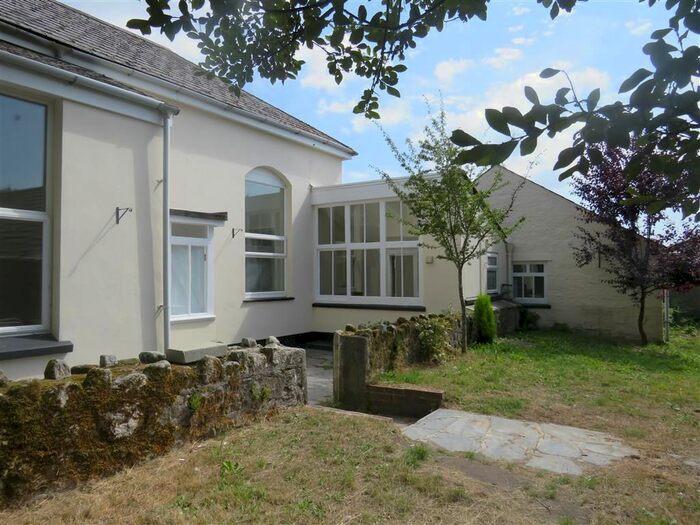 3 Bedroom Detached Bungalow To Rent In South Street, St. Austell, PL25
