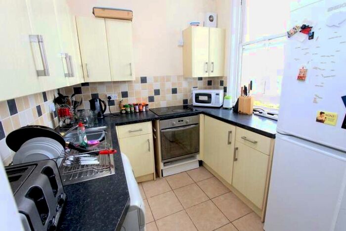 4 Bedroom Maisonette Flat To Rent In Ditchling Road, Brighton, BN1