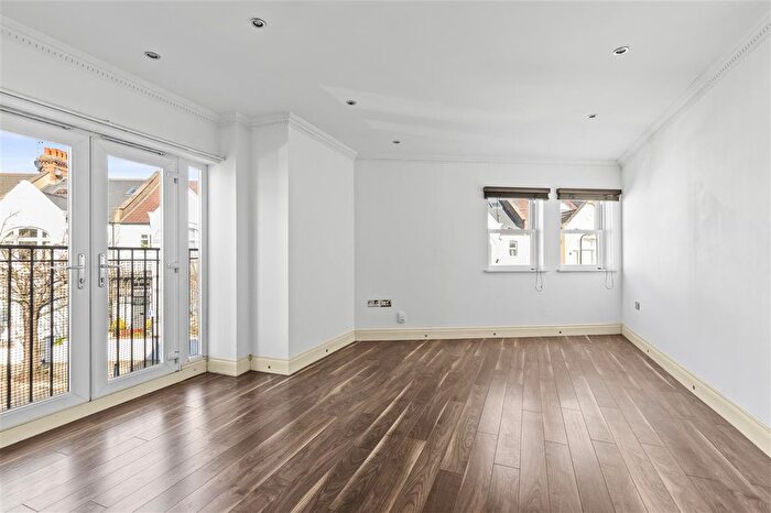1 Bedroom Flat To Rent In Drayton Avenue, London, W13