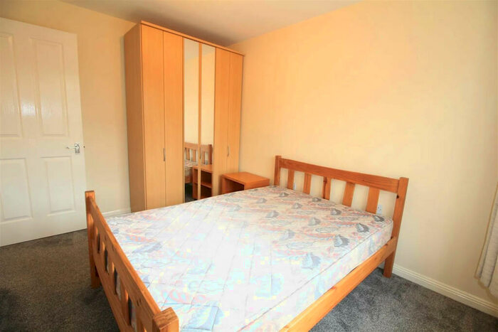 2 Bedroom Flat To Rent In Freemantle Street, London, SE17