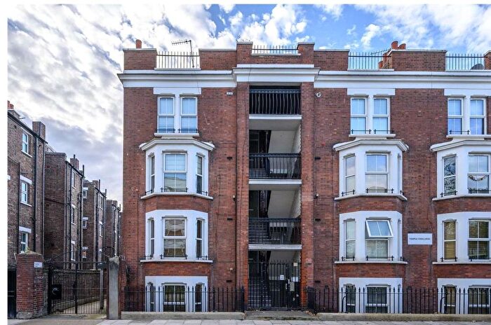 1 Bedroom Flat To Rent In Flat Temple Dwellings, Temple Street, Bethnal Green, E2