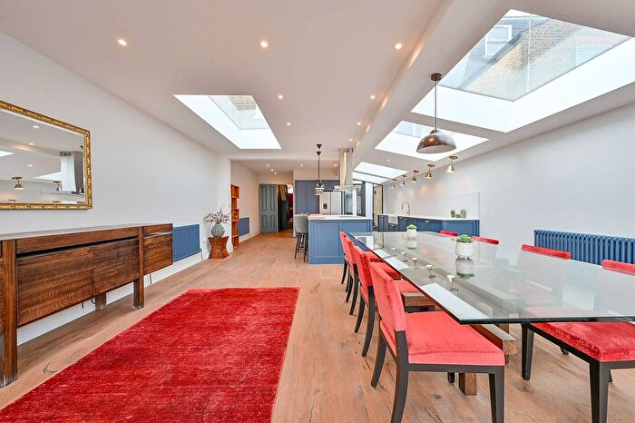 5 Bedroom Terraced House For Sale In Wormholt Road, Shepherd's Bush, London, W12