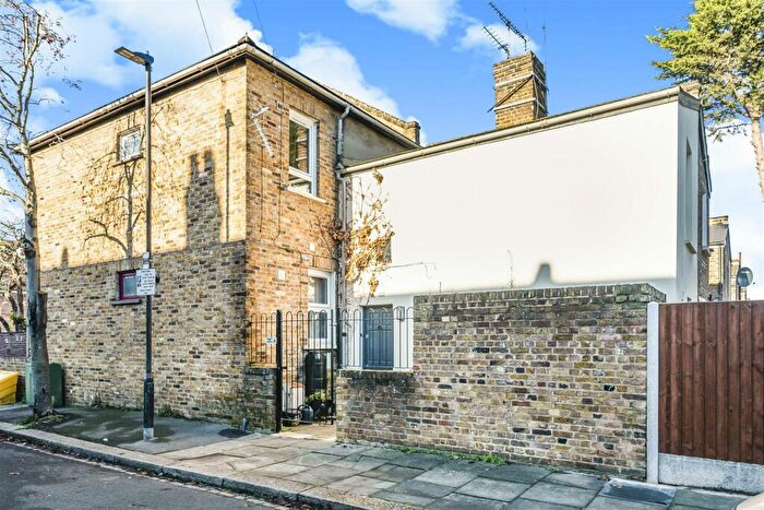 2 Bedroom Flat To Rent In Vicarage Road, Tottenham, N17