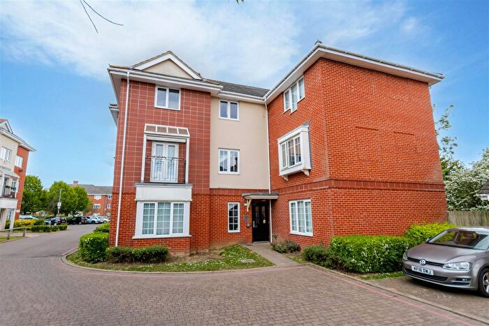 2 Bedroom Flat For Sale In Coleridge Drive, Ruislip, HA4