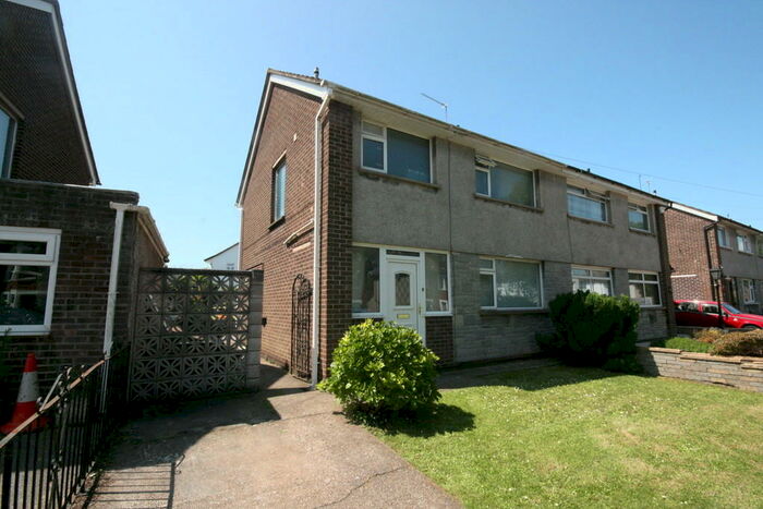 3 Bedroom Semi-Detached House To Rent In Fairfield Road, Penarth, CF64