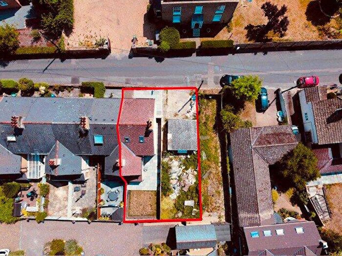 3 Bedroom End Of Terrace House For Sale In The Street, Horton Kirby, Kent, DA4