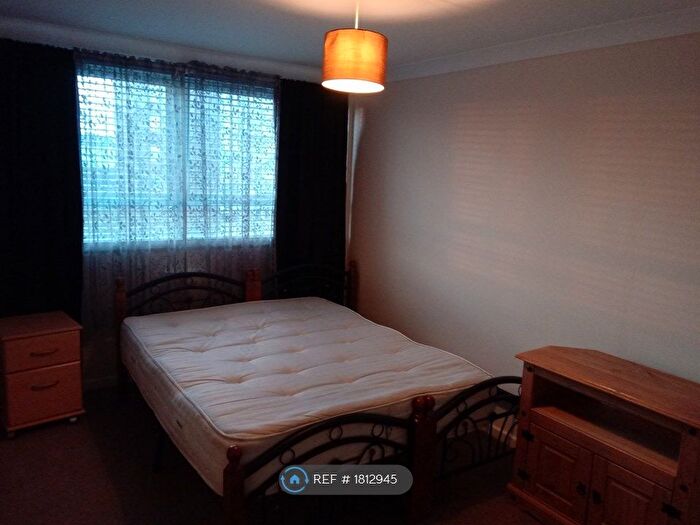 2 Bedroom Flat To Rent In Chiltern Coleman St., Southend, SS2