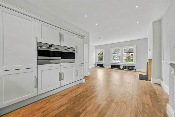 2 Bedroom Flat To Rent In Saltram Crescent, London, W9