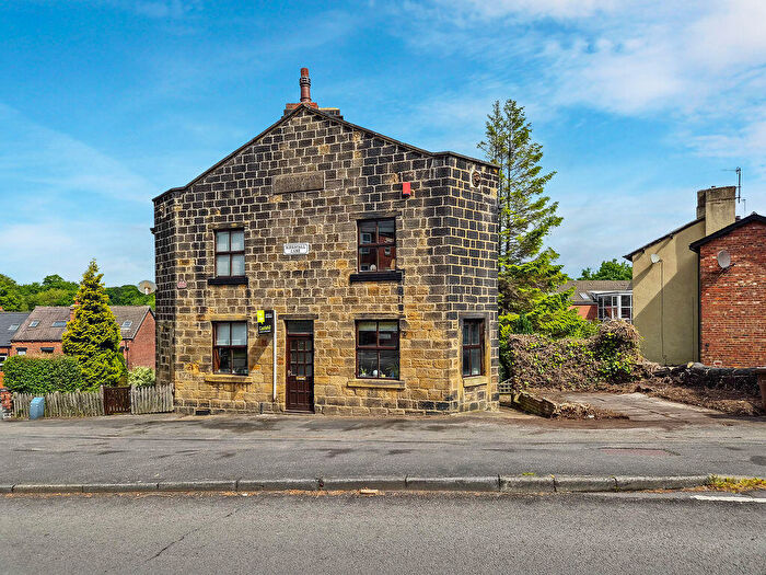 2 Bedroom End Of Terrace House For Sale In St. Johns Place, Leeds, LS5