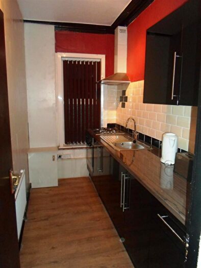 7 Bedroom Semi-Detached House To Rent In £. Pppw, Booth Avenue, Fallowfield, M14