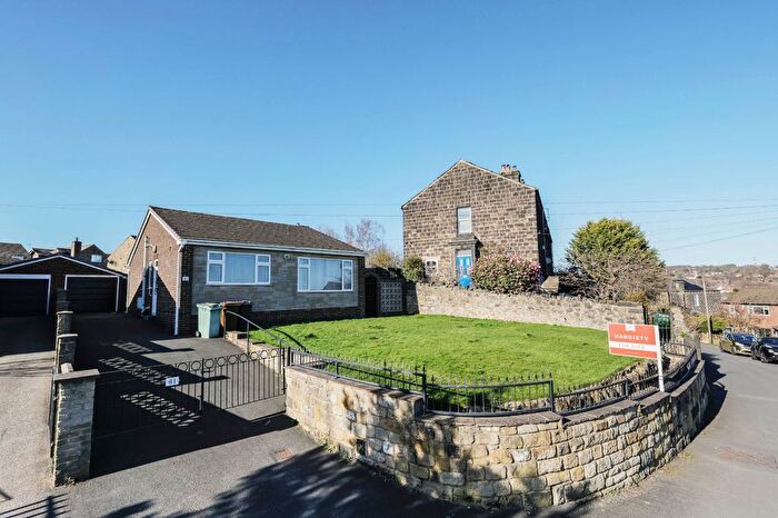 2 Bedroom Bungalow For Sale In Bachelor Lane, Horsforth, Leeds, West Yorkshire, LS18