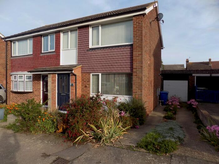 3 Bedroom Semi-Detached House To Rent In Sterling Road, Queenborough, ME11