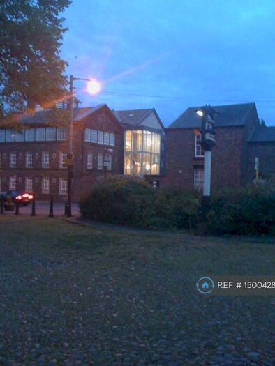 3 Bedroom Flat To Rent In Gateacre Brow, Liverpool, L25