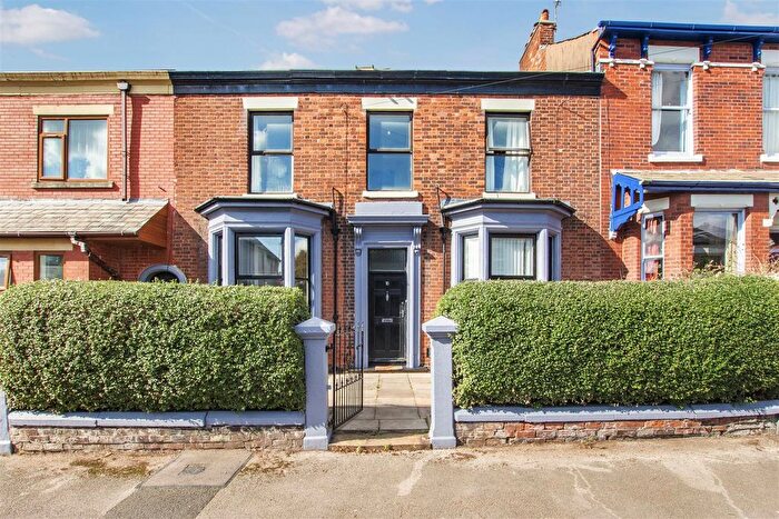 6 Bedroom Terraced House For Sale In Beech Grove, Ashton, PR2