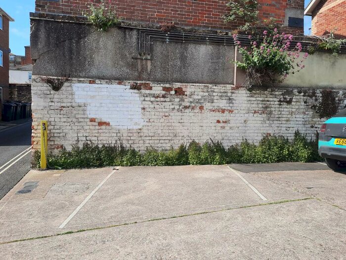 Garage / Parking To Rent In Union Road, PO33